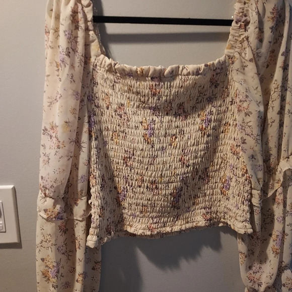 NWT Wild Fable Smocked Light Pink Floral Puff Sleeve Crop Top in Size XL - Picture 5 of 11